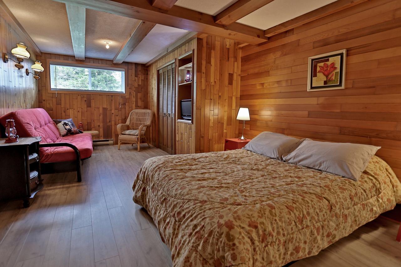Ranch St-Hubert Bed & Breakfast Saint-Hermenegilde Ngoại thất bức ảnh